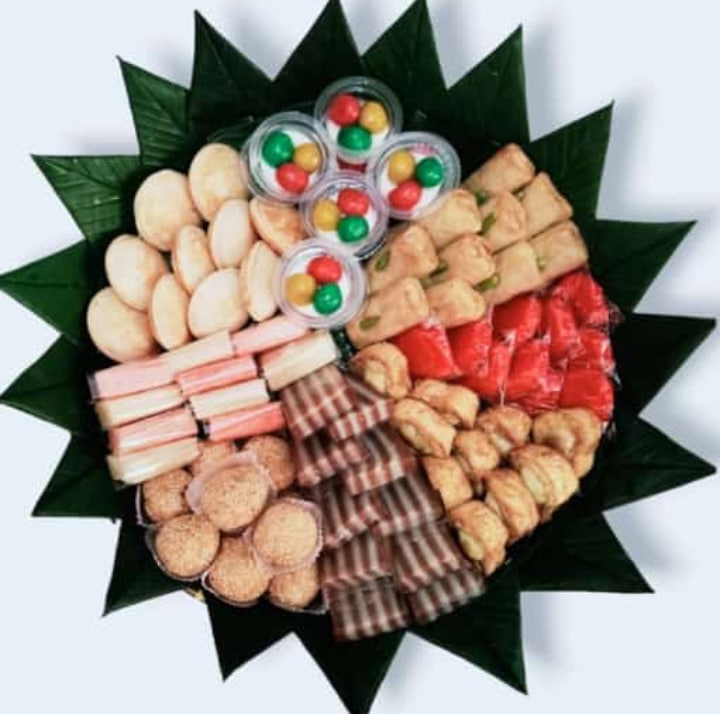 Pilihan jajanan pasar tradisional dalam tampah